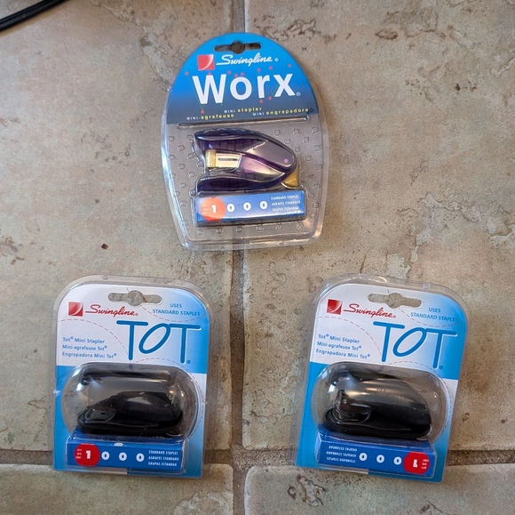 Swingline mini stapler with staples New - Picture 2 of 4